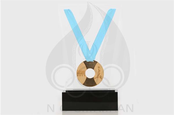 مدال طلای مسابقات جهانی وزنه برداری 2011 پاریس