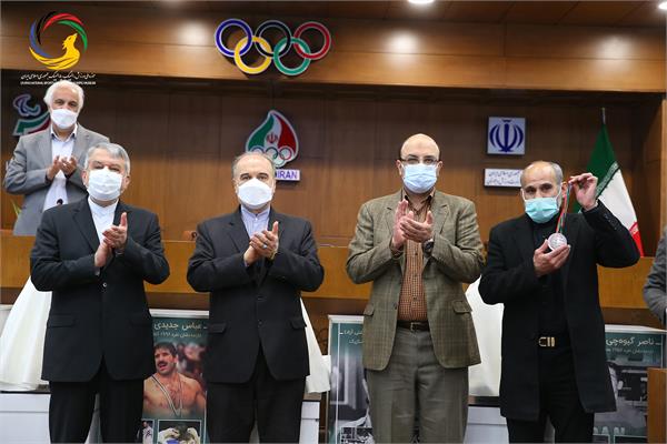 رونمایی از سردیس شش تن از قهرمانان افتخارآفرینان ورزش کشور 28 بهمن ماه 1399