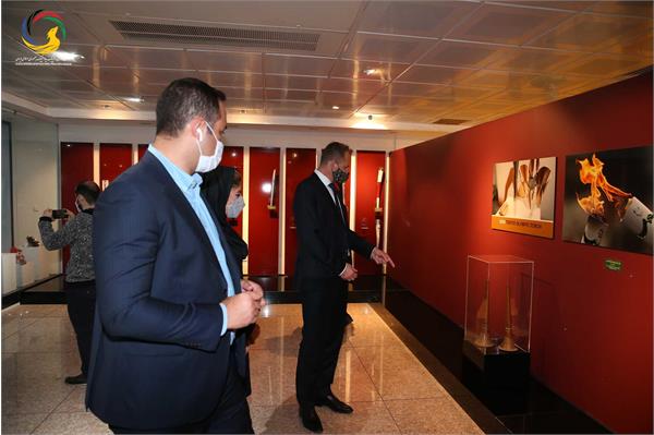 بازدید رئیس کمیته ملی المپیک مجارستان با هیئت همراه از موزه ملی ورزش، المپیک، پارالمپیک