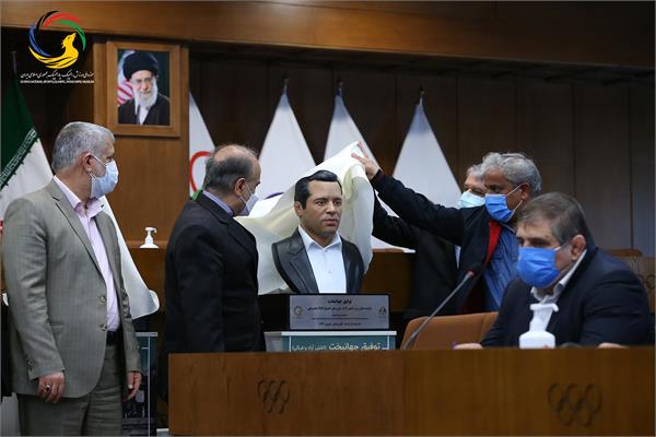 رونمایی از سردیس شش تن از قهرمانان افتخارآفرینان ورزش کشور