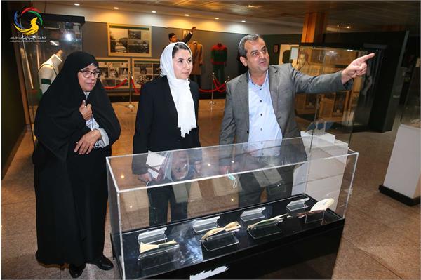 بازدید سمیرا اصغری جوانترین عضو کمیته بین المللی المپیک (IOC member) به همراه مهین فرهادی زاد معاون سابق توسعه ورزش بانوان وزارت ورزش و جوانان از موزه ملی ورزش، المپیک، پارالمپیک
