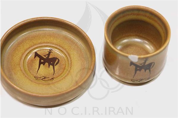 فنجان های قهوه خوری  با آرم انجمن سلطنتی اسب