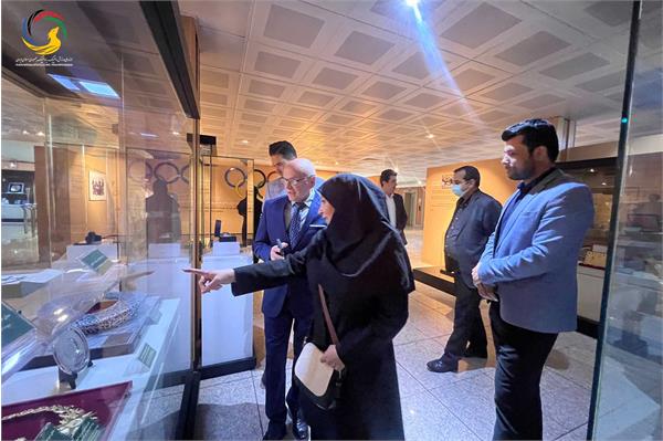 بازدید آندری نوویکوو مدرس جهانی پیلاتس و عضو کنفدراسیون پیلاتس از موزه ملی ورزش، المپیک، پارالمپیک