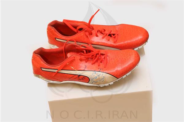 کفش اهدایی حسن تفتیان