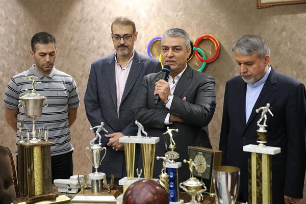 مراسم اهدا مدال و کاپ افتخارآفرینان ورزش کشور به موزه المپیک و پارالمپیک پارت سوم