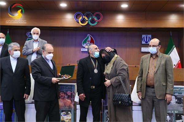 رونمایی از سردیس شش تن از قهرمانان افتخارآفرینان ورزش کشور 28 بهمن ماه 1399