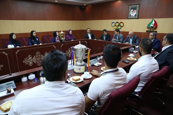 مراسم اهدا کاپ افتخارآفرینان ورزش راگبی و بازدید از موزه ملی ورزش،المپیک و پارالمپیک