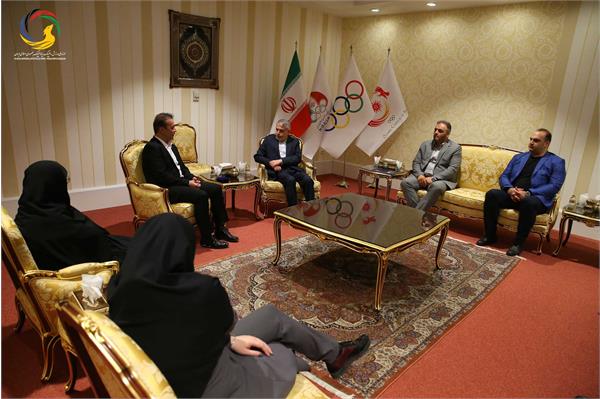 اهدایی مدال طلای بازی‌های آسیایی ۱۹۹۴هیروشیما فریبرز عسکری، پیشکسوت و قهرمان تکواندو به موزه ملی ورزش،المپیک، پارالمپیک