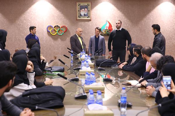 بازدید دانشجویان دانشگاه علامه طباطبایی از موزه المپیک