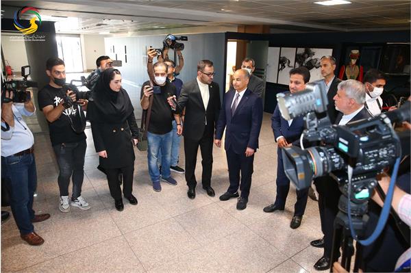 بازدید حسین المسلم مدیر کل شورای المپیک آسیا و رئیس فدراسیون بین المللی شنا از موزه ملی ورزش، المپیک، پارالمپیک