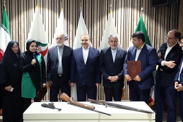 مراسم اهدا مدال و کاپ افتخارآفرینان ورزش کشور به موزه المپیک و پارالمپیک پارت دوم