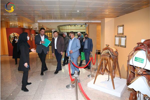 بازدید ایوان تیخن رئیس فدراسیون دو و میدانی بلاروس از موزه ملی ورزش، المپیک، پارالمپیک