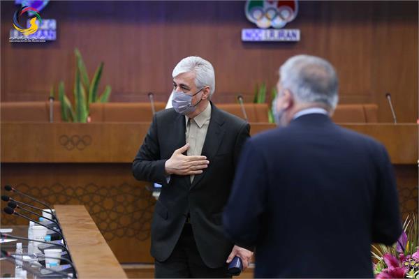 مراسم رونمایی از سردیس نام آوران بوکس کشور