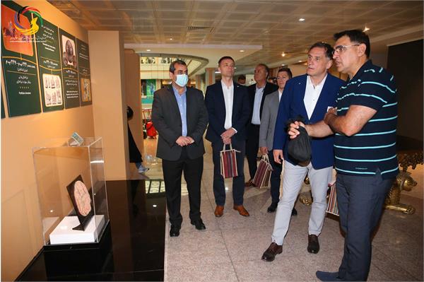 بازدید پیتر باچا عضو مجارستانی هیئت رئیسه اتحادیه جهانی کشتی از موزه ملی ورزش، المپیک، پارالمپیک