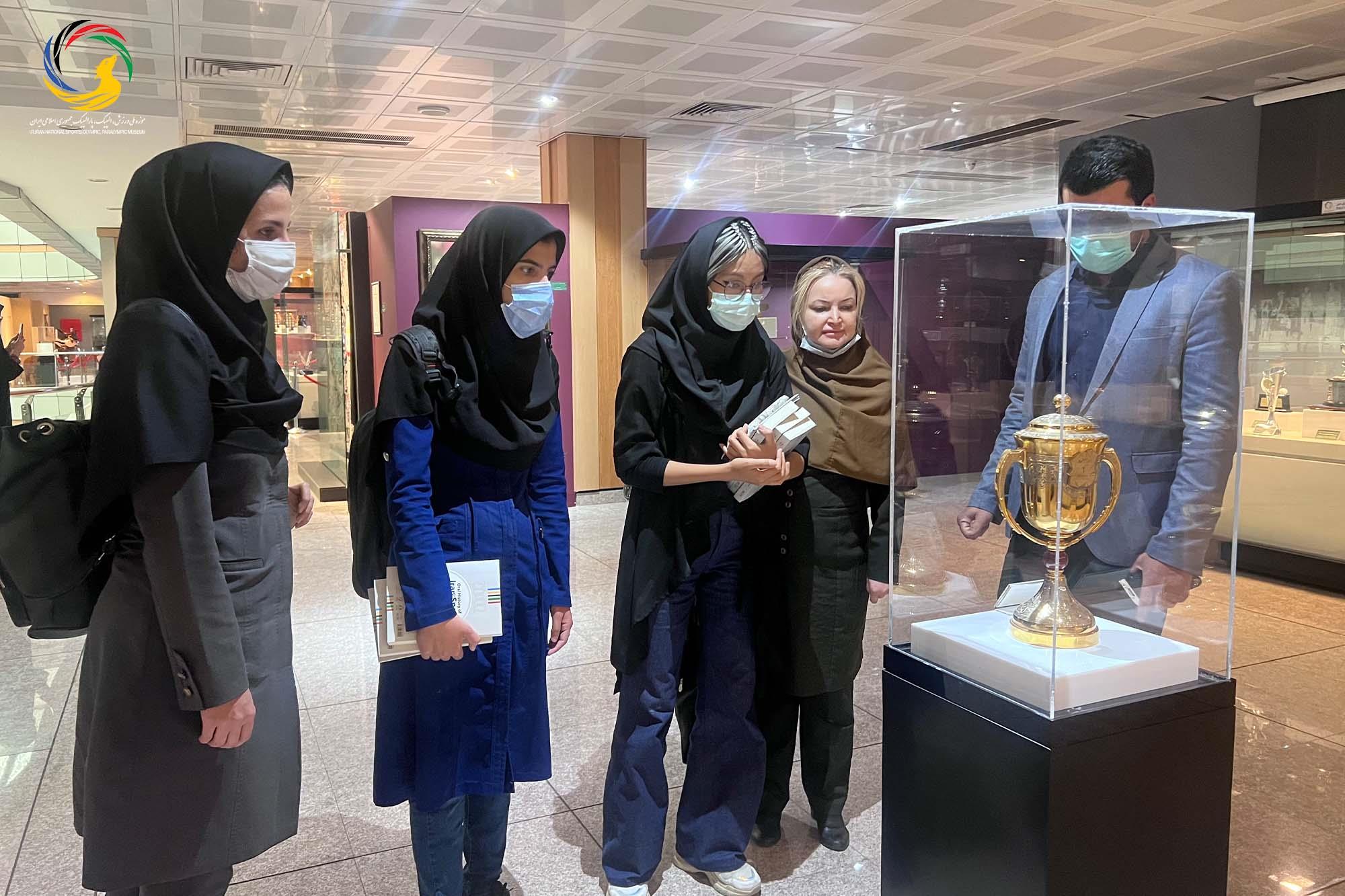 دانشجویان کارشناسی ارشد رشته مطالعات آرشیوی دانشگاه الزهرا