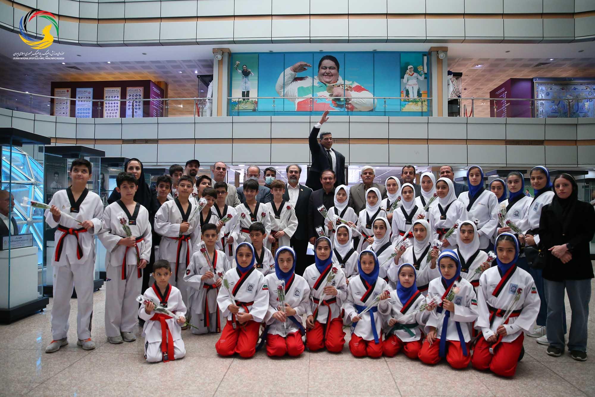 بازدید جمعی از مسئولین و تکواندوکاران استان تهران