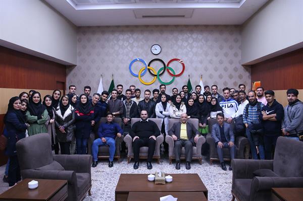 بازدید دانشجویان دانشگاه علامه طباطبایی از موزه المپیک