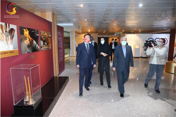بازدید سفیر کشور چین و هیئت همراه از موزه ملی ورزش، المپیک، پارالمپیک