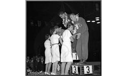 غلامرضا تختی بر سکوی نخست مسابقات جهانی ۱۹۵۹ تهران