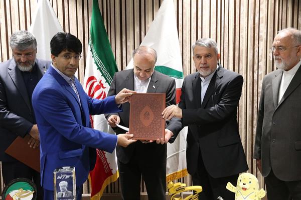 مراسم اهدا مدال و کاپ افتخارآفرینان ورزش کشور به موزه المپیک و پارالمپیک پارت اول