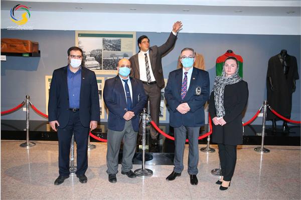 بازدید گاستون پاراژ رئیس فدراسیون جهانی پاورلیفتینگ از موزه ملی ورزش، المپیک، پارالمپیک