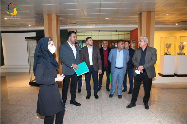 بازدید ایوان تیخن رئیس فدراسیون دو و میدانی بلاروس از موزه ملی ورزش، المپیک، پارالمپیک