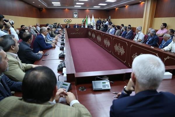 مراسم اهدا مدال و کاپ افتخارآفرینان ورزش کشور به موزه المپیک و پارالمپیک پارت دوم