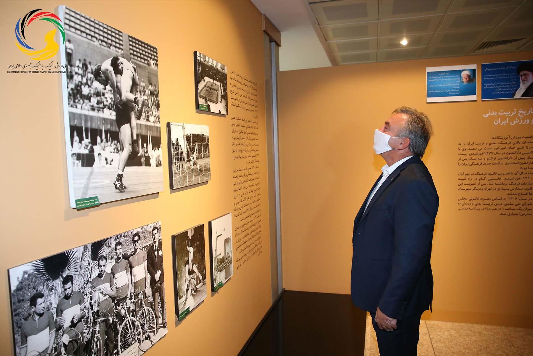 بازدید رئیس فدراسیون کشتی صربستان از موزه ملی ورزش،المپیک،پارالمپیک
