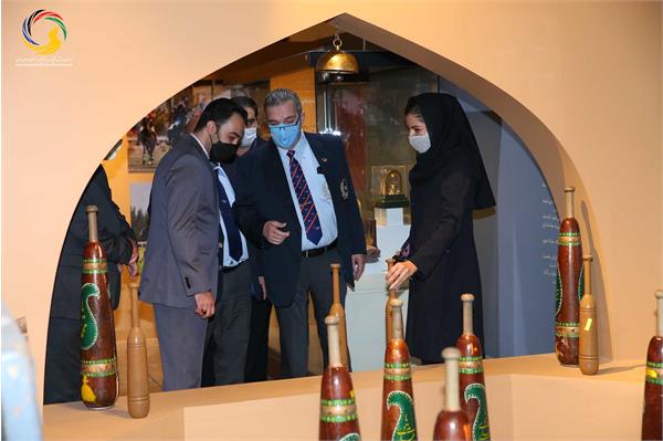 بازدید گاستون پاراژ رئیس فدراسیون جهانی پاورلیفتینگ از موزه ملی ورزش، المپیک، پارالمپیک