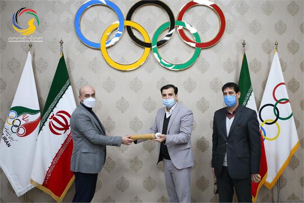 اهدایی انجمن بیس بال و سافت بال به موزه ملی ورزش