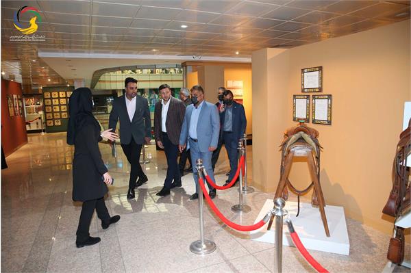 بازدید ایوان تیخن رئیس فدراسیون دو و میدانی بلاروس از موزه ملی ورزش، المپیک، پارالمپیک