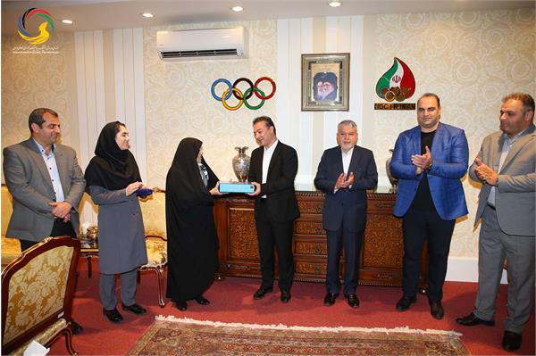 اهدایی مدال طلای بازی‌های آسیایی ۱۹۹۴هیروشیما فریبرز عسکری، پیشکسوت و قهرمان تکواندو به موزه ملی ورزش،المپیک، پارالمپیک