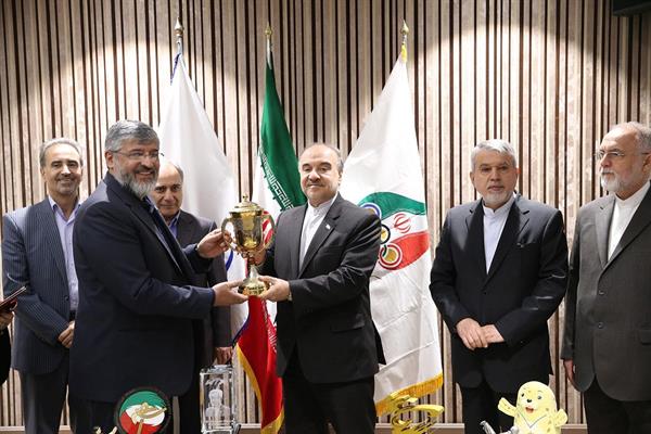 مراسم اهدا مدال و کاپ افتخارآفرینان ورزش کشور به موزه المپیک و پارالمپیک پارت اول