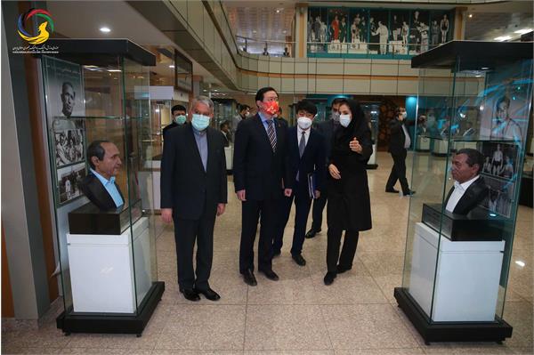 بازدید سفیر کشور چین و هیئت همراه از موزه ملی ورزش، المپیک، پارالمپیک