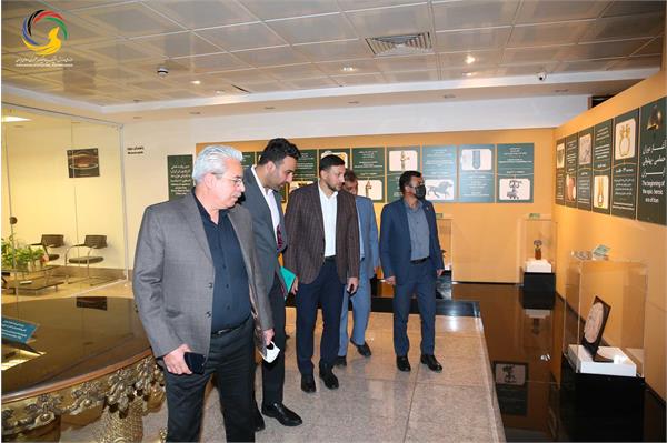 بازدید ایوان تیخن رئیس فدراسیون دو و میدانی بلاروس از موزه ملی ورزش، المپیک، پارالمپیک