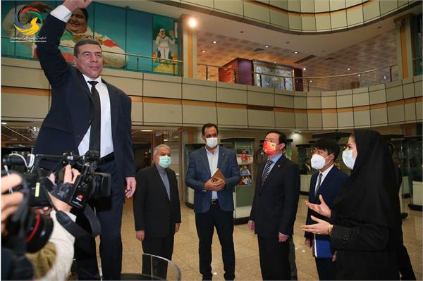 بازدید سفیر کشور چین و هیئت همراه از موزه ملی ورزش، المپیک، پارالمپیک