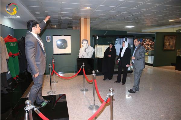 بازدید سمیرا اصغری جوانترین عضو کمیته بین المللی المپیک (IOC member) به همراه مهین فرهادی زاد معاون سابق توسعه ورزش بانوان وزارت ورزش و جوانان از موزه ملی ورزش، المپیک، پارالمپیک