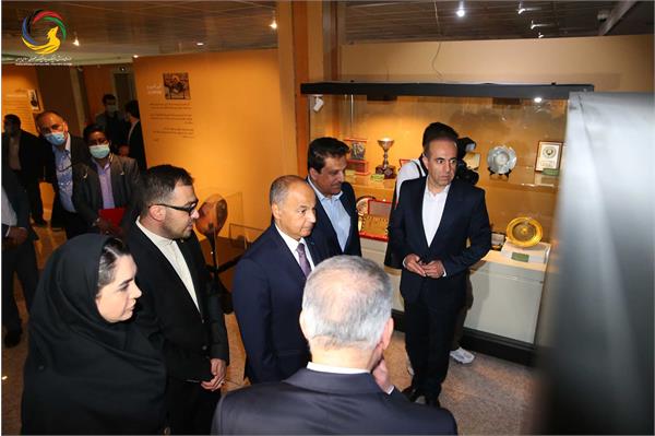 بازدید حسین المسلم مدیر کل شورای المپیک آسیا و رئیس فدراسیون بین المللی شنا از موزه ملی ورزش، المپیک، پارالمپیک