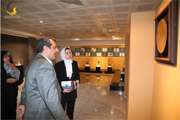 بازدید سمیرا اصغری جوانترین عضو کمیته بین المللی المپیک (IOC member) به همراه مهین فرهادی زاد معاون سابق توسعه ورزش بانوان وزارت ورزش و جوانان از موزه ملی ورزش، المپیک، پارالمپیک