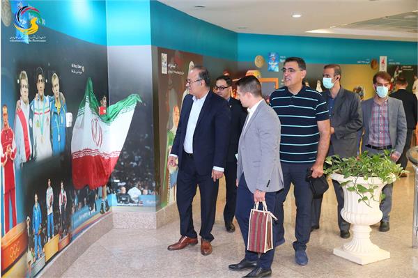 بازدید پیتر باچا عضو مجارستانی هیئت رئیسه اتحادیه جهانی کشتی از موزه ملی ورزش، المپیک، پارالمپیک