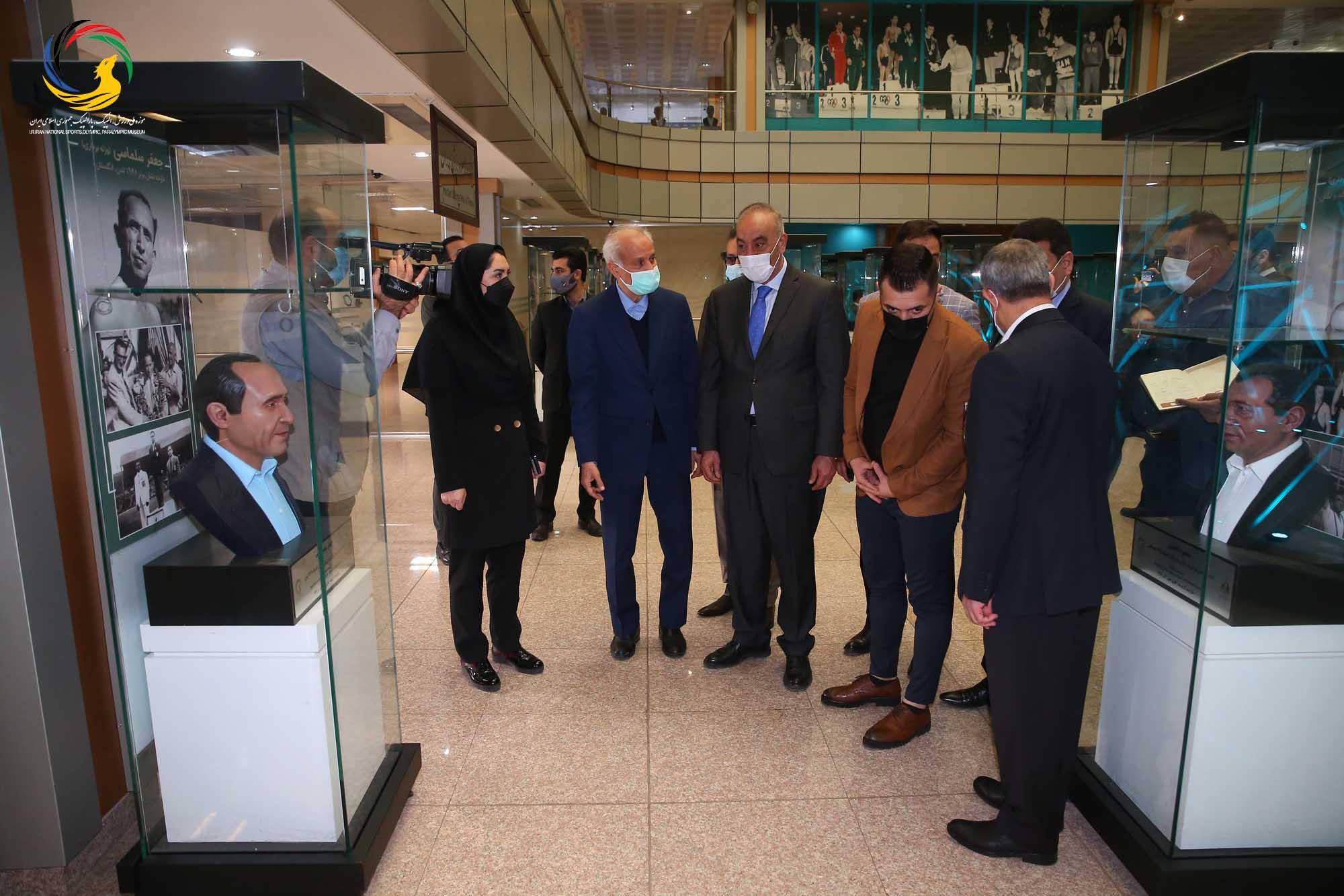 بازدید رئیس و دبیرکل کمیته ملی المپیک عراق از موزه ملی ورزش المپیک و پارالمپیک