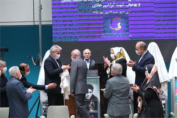 آئین رونمایی از تندیس پنج نفر از  مدال آوران تاریخ المپیک،پارالمپیک و شهدای ورزش کشور