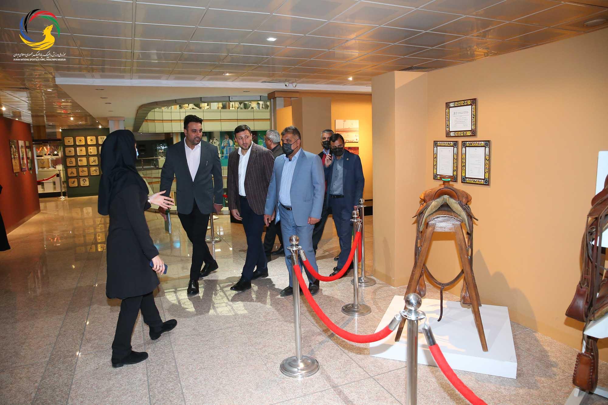 بازدید ایوان تیخن رئیس فدراسیون دو و میدانی بلاروس از موزه ملی ورزش، المپیک، پارالمپیک