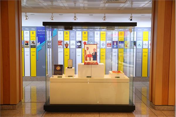 تندیس و الواح