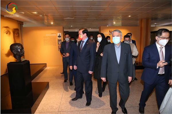 بازدید سفیر کشور چین و هیئت همراه از موزه ملی ورزش، المپیک، پارالمپیک