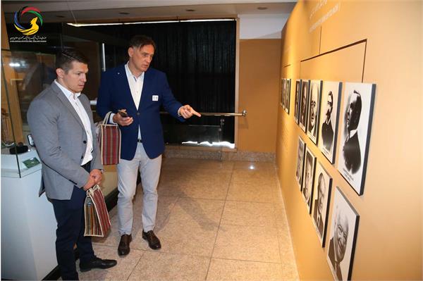 بازدید پیتر باچا عضو مجارستانی هیئت رئیسه اتحادیه جهانی کشتی از موزه ملی ورزش، المپیک، پارالمپیک