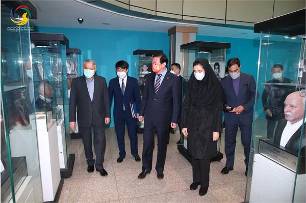 بازدید سفیر کشور چین و هیئت همراه از موزه ملی ورزش، المپیک، پارالمپیک