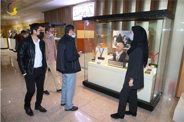 بازدید جمعی از کارشناسان دانشگاه صنعتی امیر کبیر از موزه ملی ورزش، المپیک، پارالمپیک