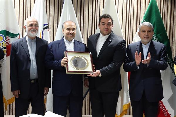 مراسم اهدا مدال و کاپ افتخارآفرینان ورزش کشور به موزه المپیک و پارالمپیک پارت دوم