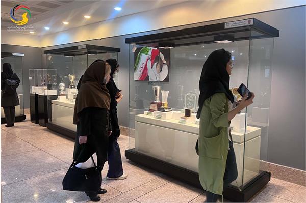 دانشجویان کارشناسی ارشد رشته مطالعات آرشیوی دانشگاه الزهرا